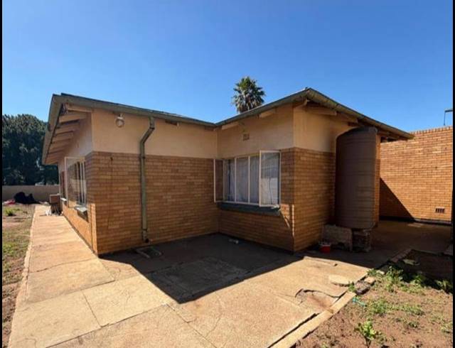 3 BEDROOM HOUSE FOR SALE IN VANDERBIJLPARK CE 1